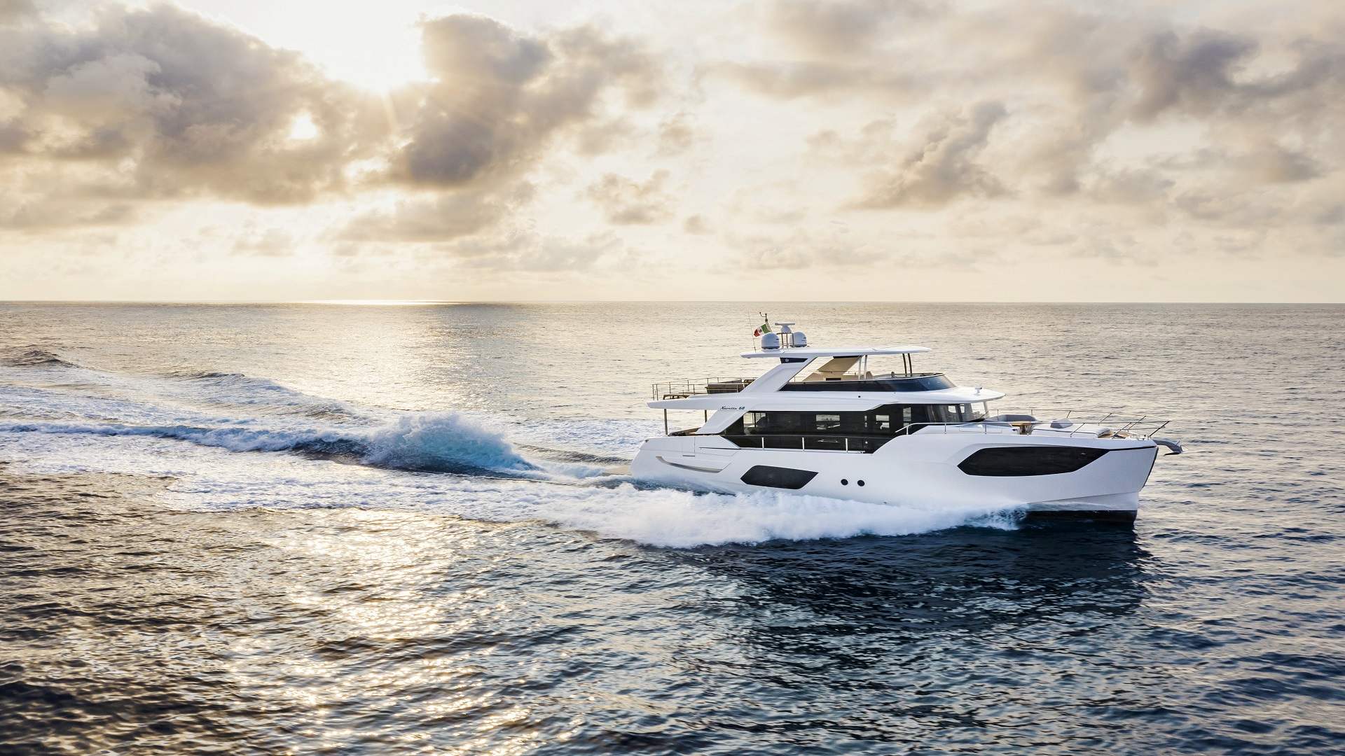 Absolute Yachts - Navetta - Photos by Alberto Cocchi